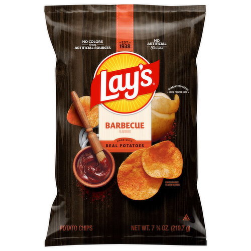Lay's Barbecue Flavored Potato Chips Image 1 of 4