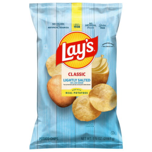 Lay's Lightly Salted Classic Potato Chips Image 1 of 4