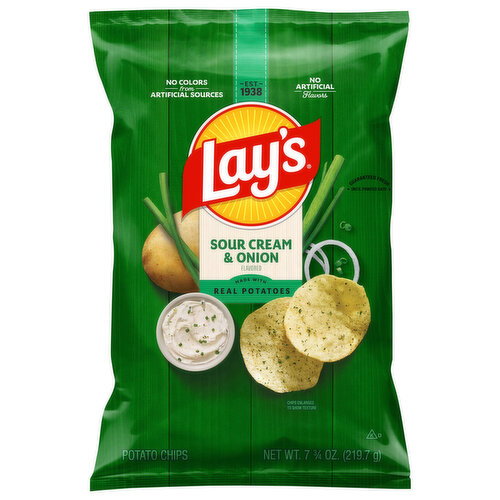 Lay's Sour Cream & Onion Flavored Potato Chips Image 1 of 4