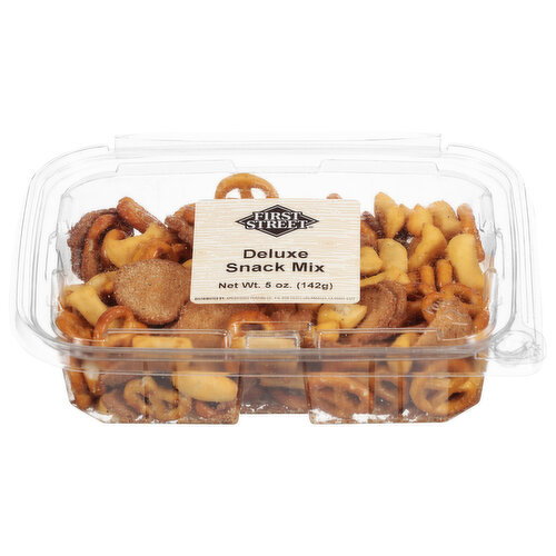 First Street Deluxe Snack Mix